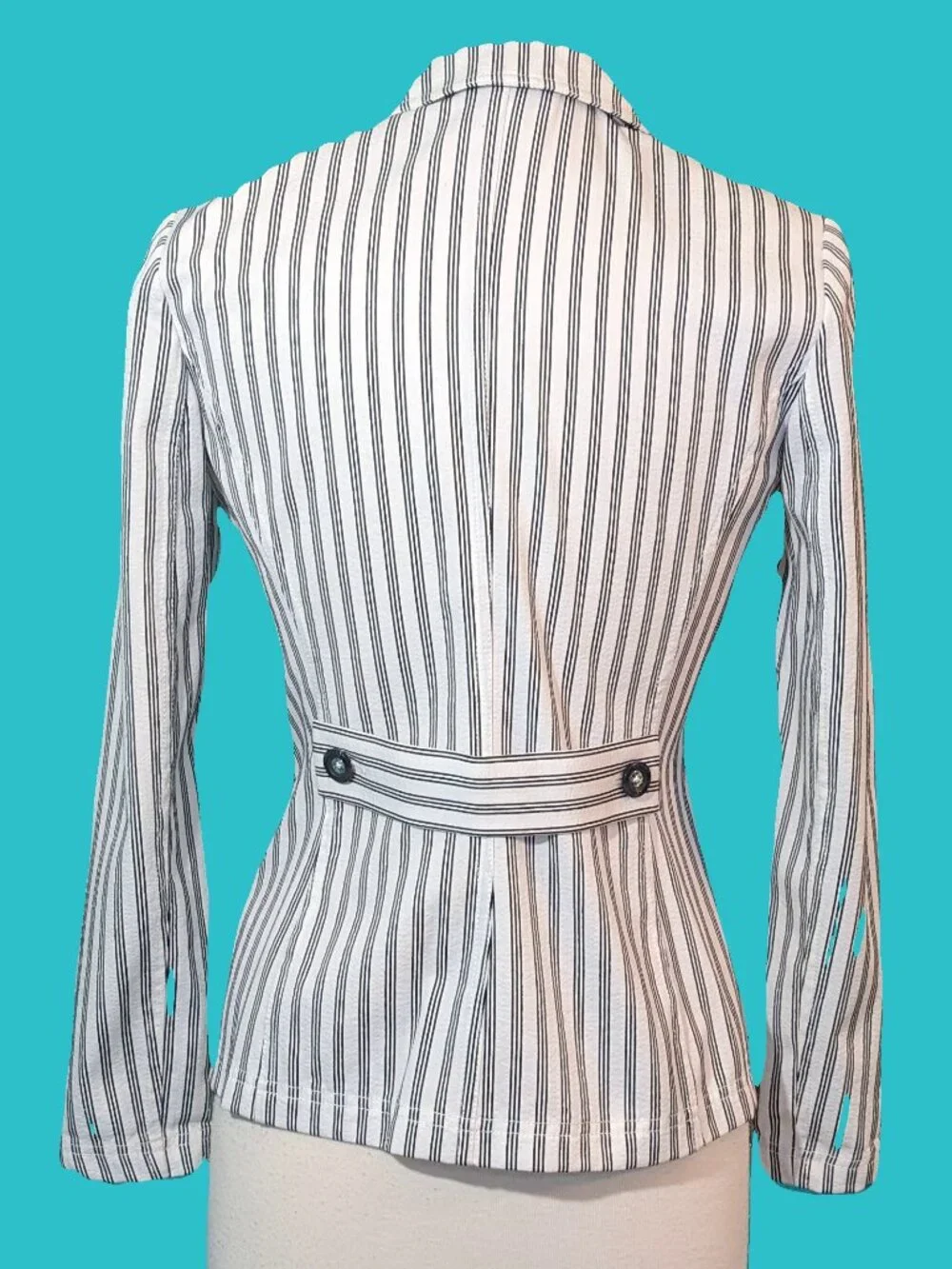 St. John Sport Vintage White with Black Stripes Blazer Size P Preowned - Picture 4 of 6